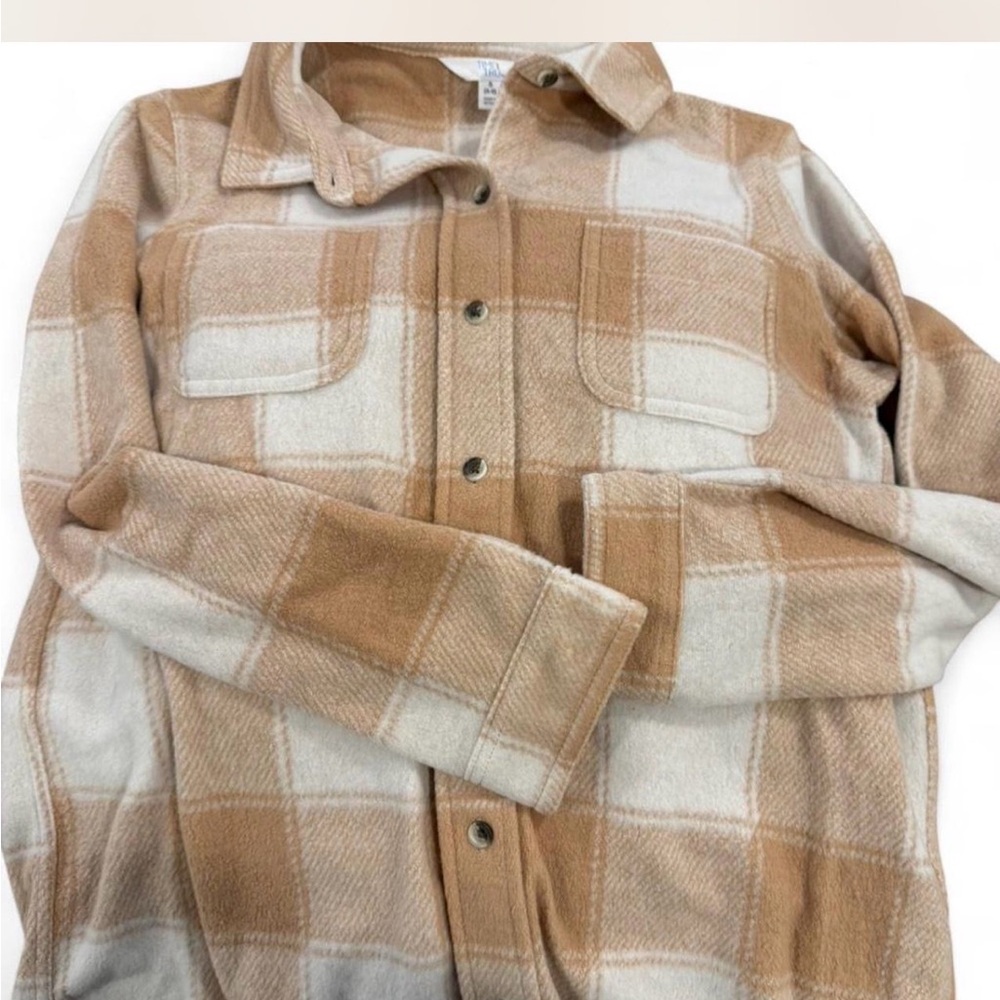 Time and Tru Beige Plaid Shirt Jacket
